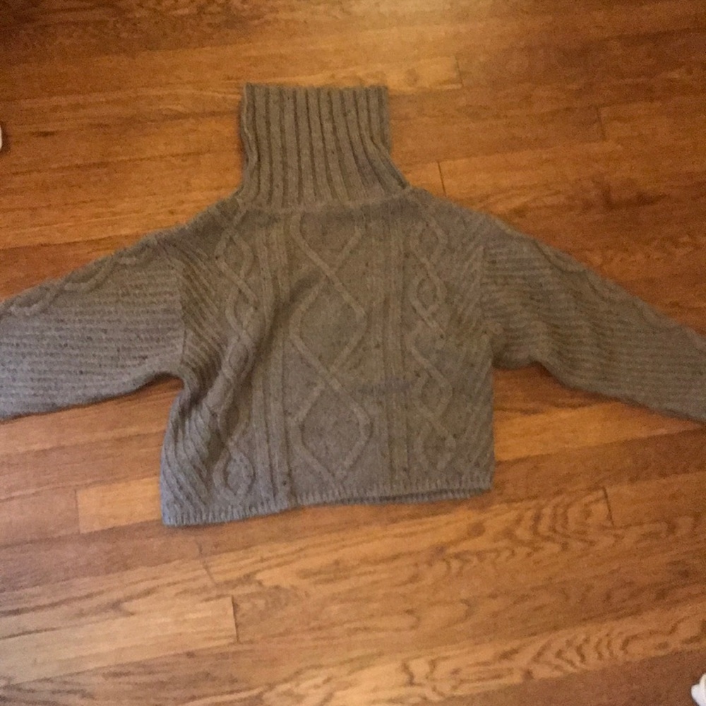 Wool brown patterned turtleneck sweater